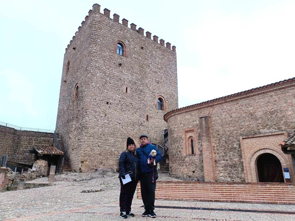 Patio de Armas del castillo de Segura de la Sierra