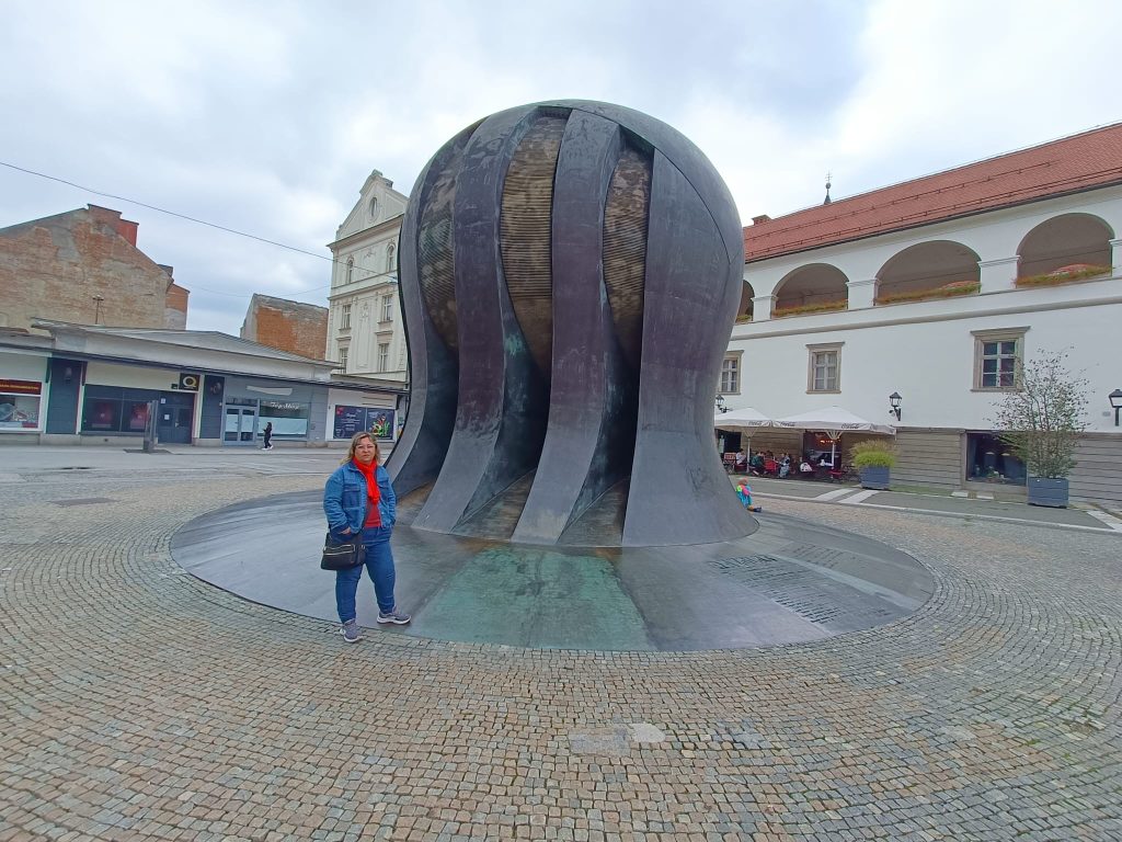 Monumento NOB