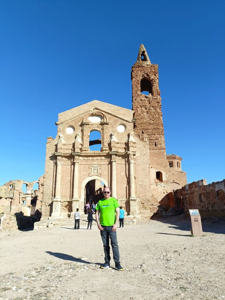 Iglesia de San Mart&iacute;n de Tours en Belchite Viejo
